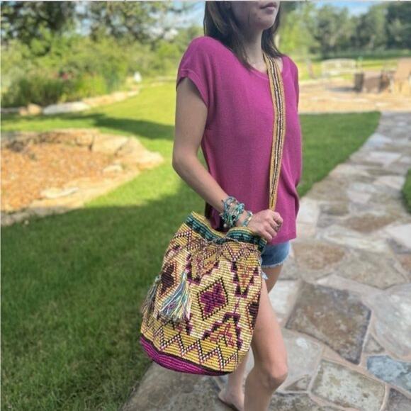 Lovestitch Straw Santa Fe Raffia Tribal Tasseled Bucket Crossbody Tote Bag New - Picture 2 of 12